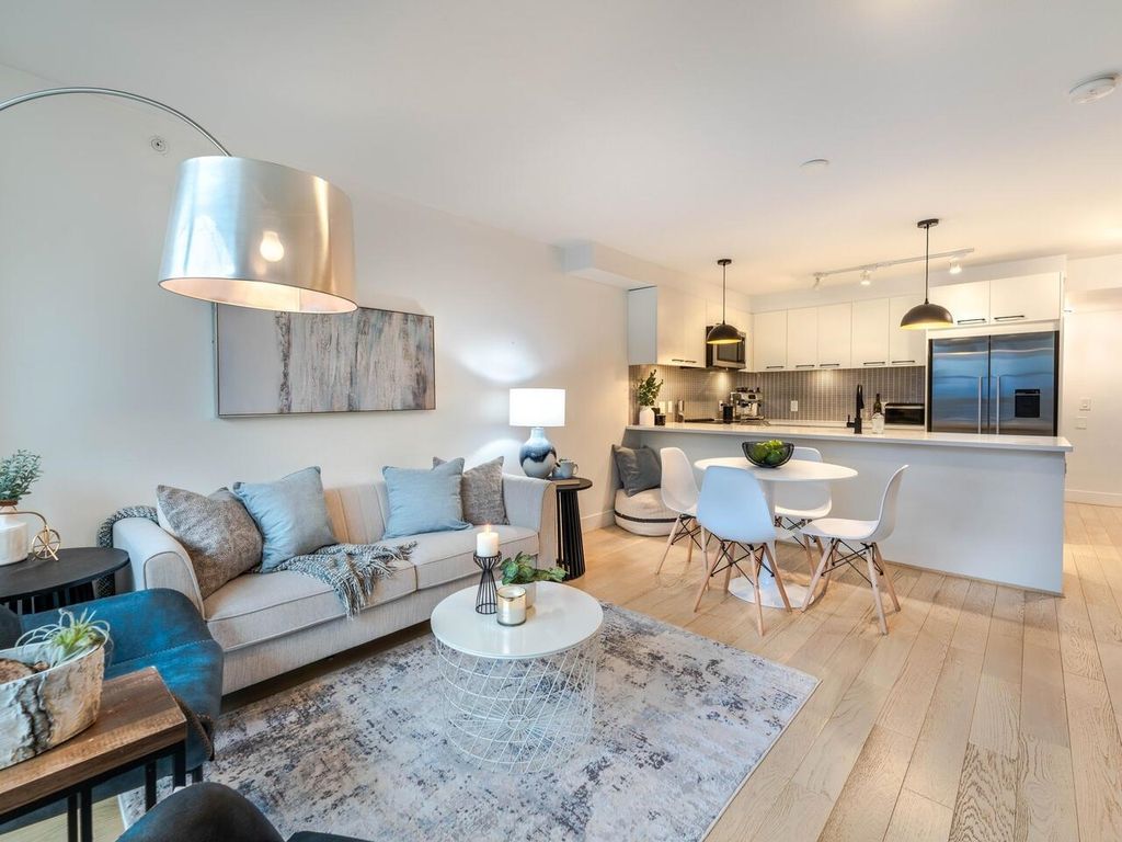 listing image 1107373106004782849