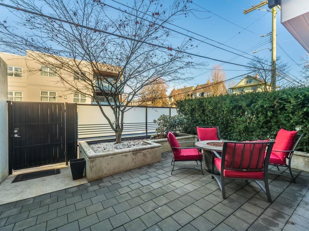 listing image 1102459522692828580