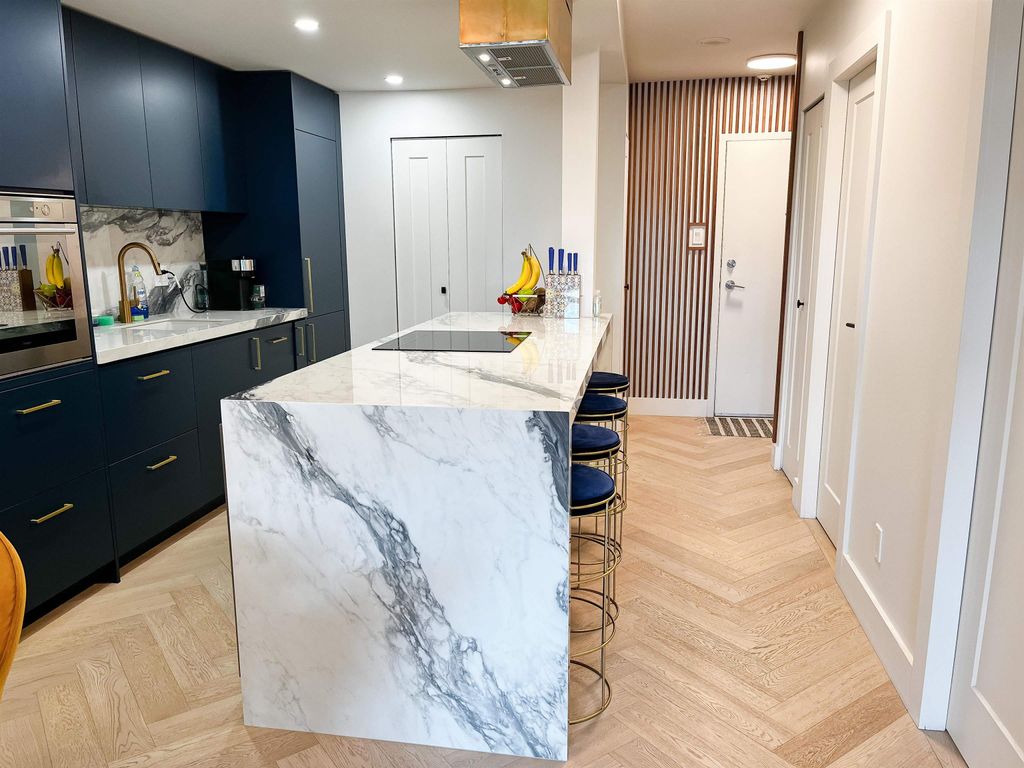 listing image 1102716253556483479