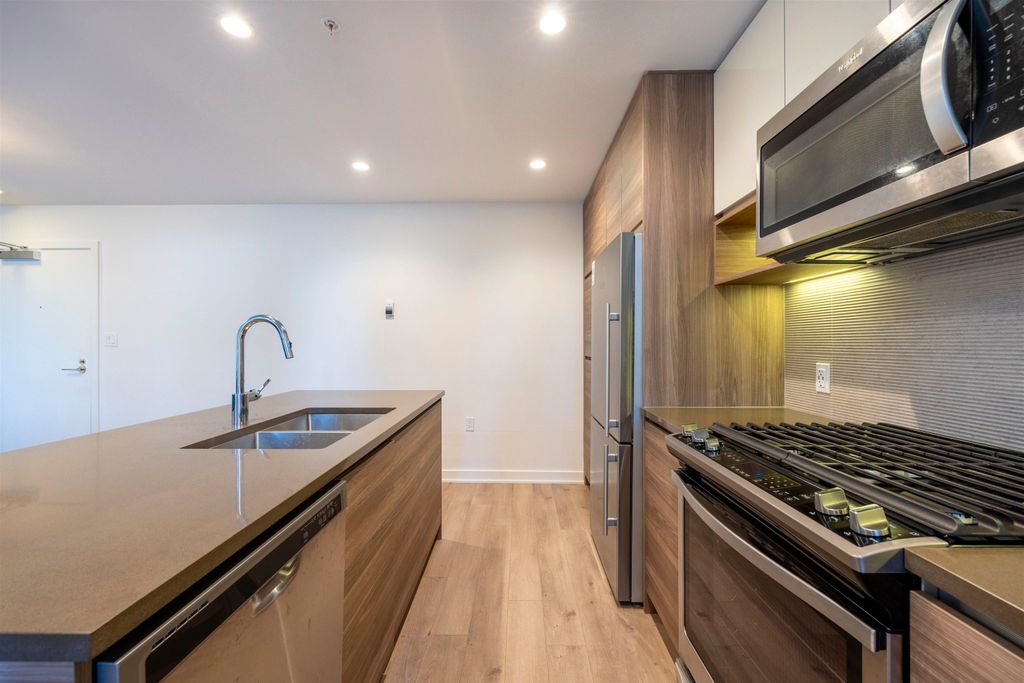 listing image 1102220601467479925