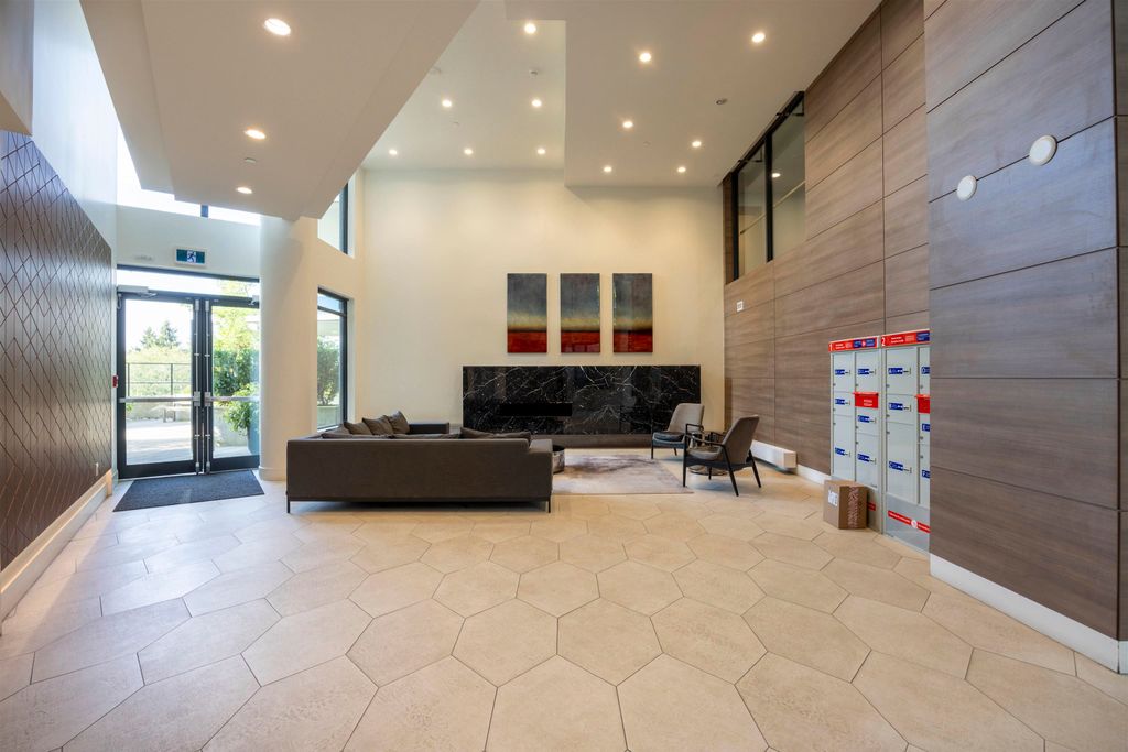 listing image 1107391588081749359