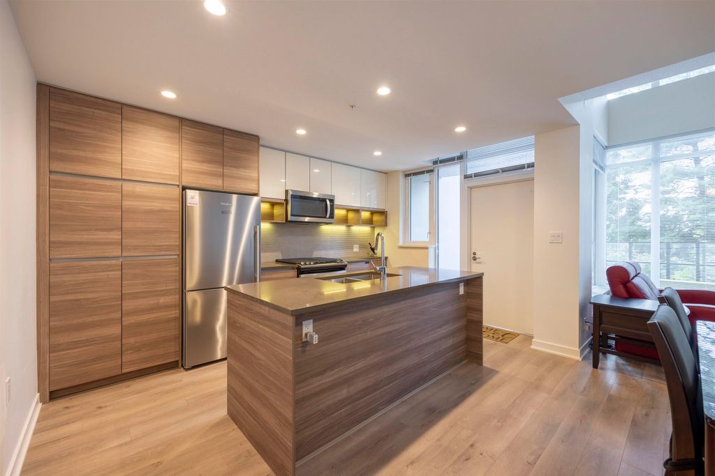 listing image 1109519475671188009