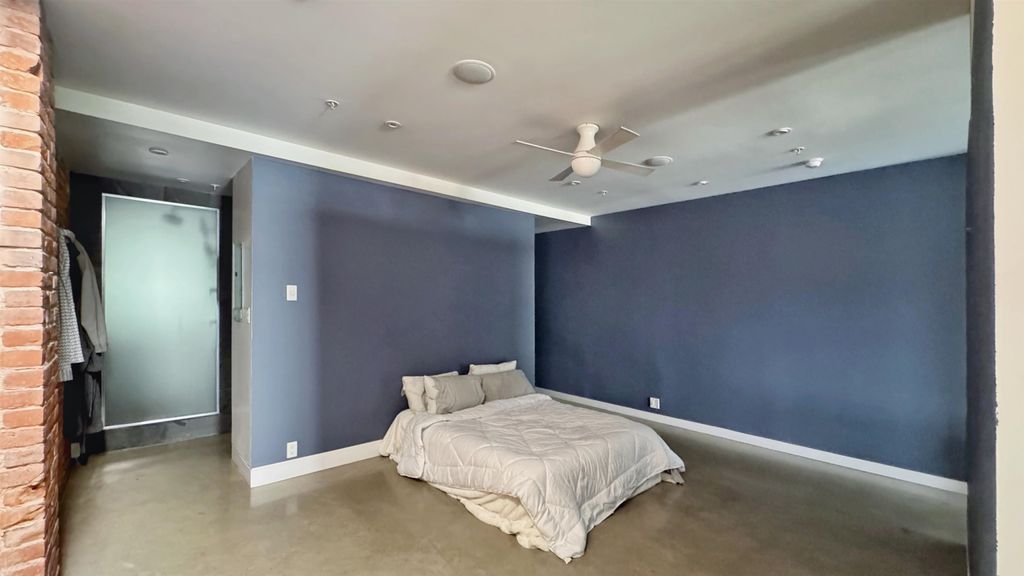 listing image 1102548511149519141
