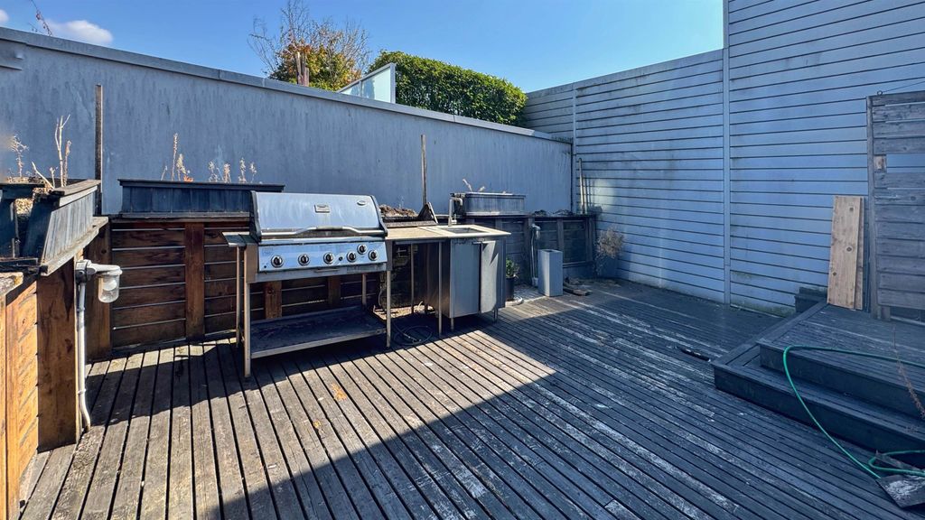 listing image 1101102923592801034