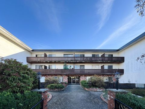 910 Fifth Avenue 211 New Westminster BC V3M 1Y2