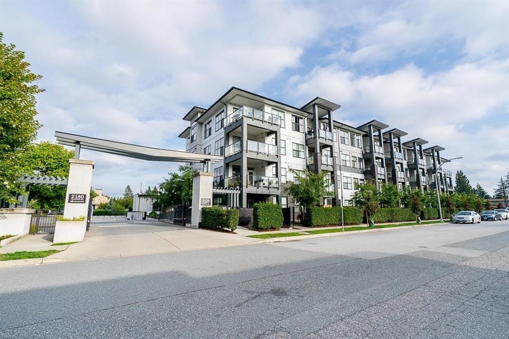 Photo of 2120 Gladwin Road #119, Abbotsford, BC V2S 0L7 (MLS # R3129827)