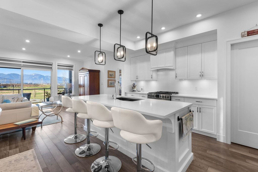 Photo of 50778 Ledgestone Place #71, Chilliwack, BC V2P 0E7 (MLS # R3107635)