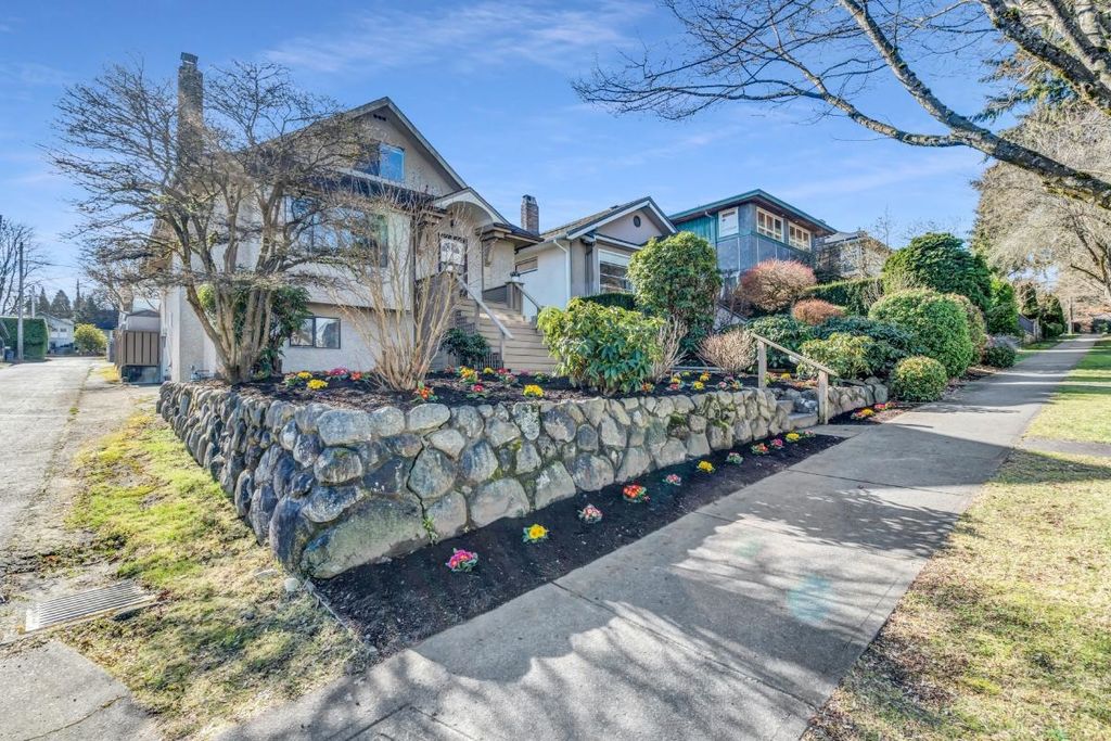 listing image 1109396361317812033