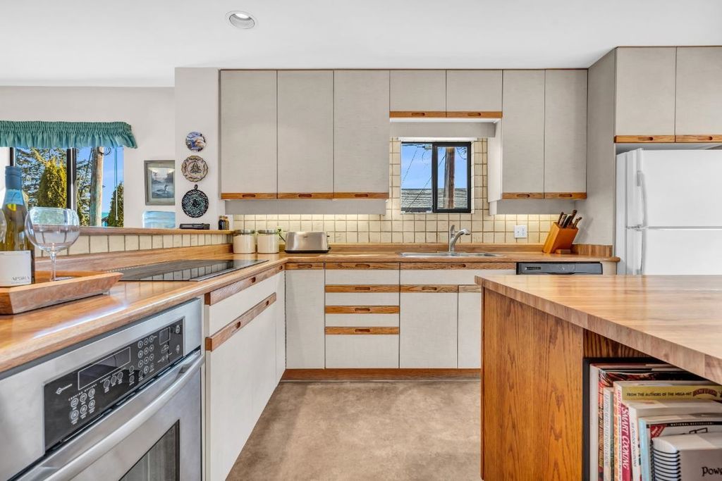 listing image 1104529034551234459