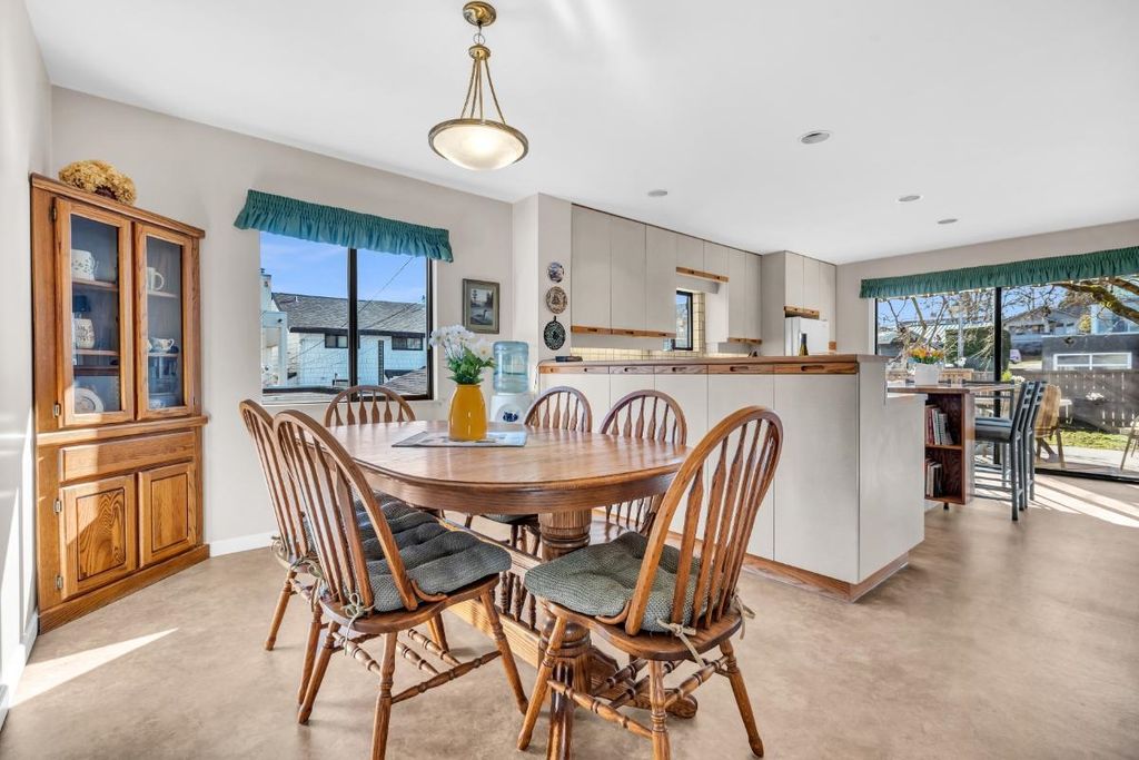 listing image 1100916727510321393