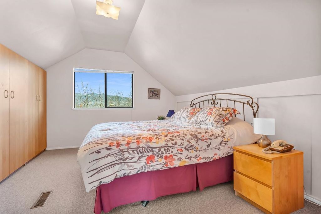 listing image 1104891332217588078