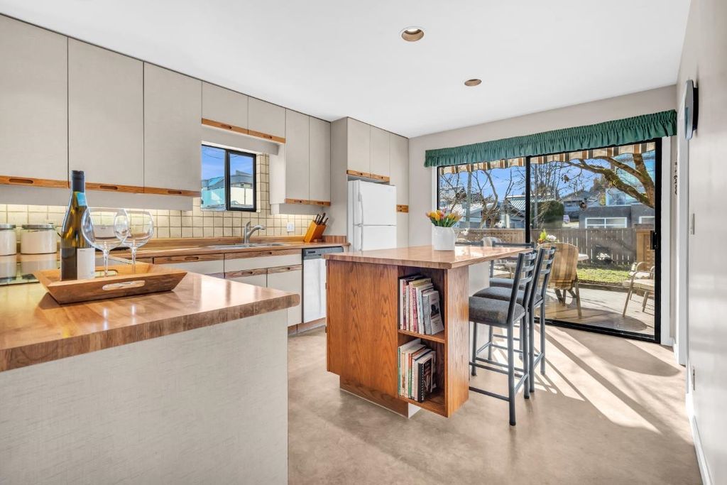 listing image 1105943743653027365