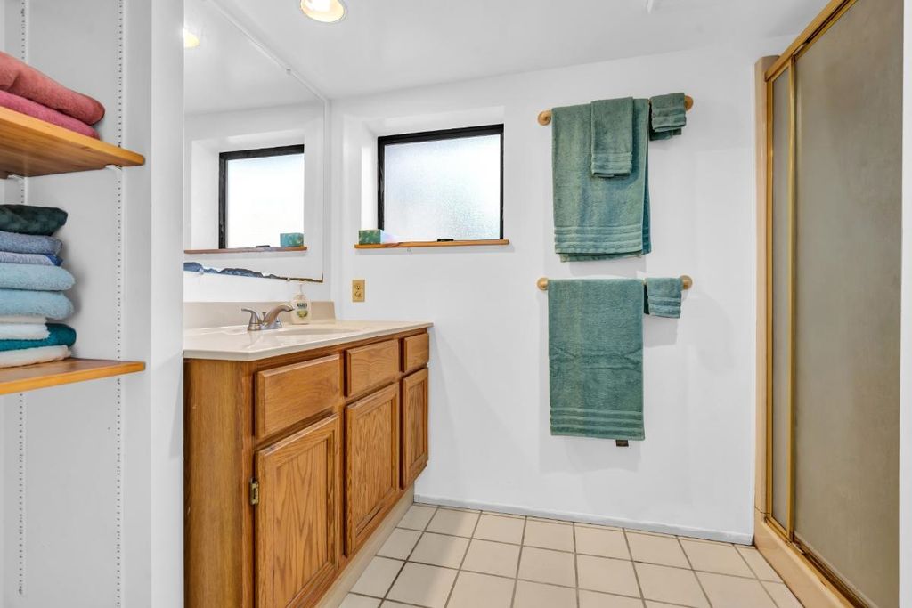 listing image 1100707812650379506
