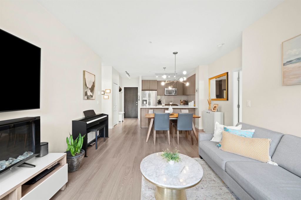 listing image 1102339709382036389