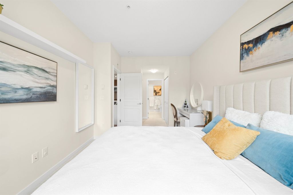 listing image 1100944120780740326
