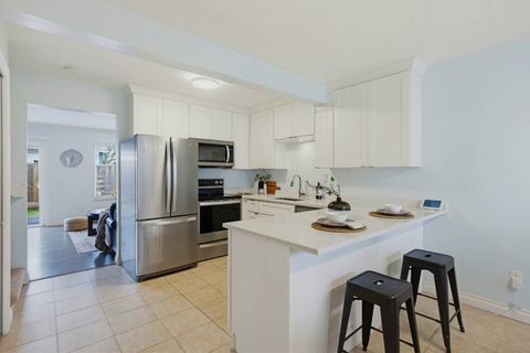 11757 207 Street 30 Maple Ridge BC V2X 1X4