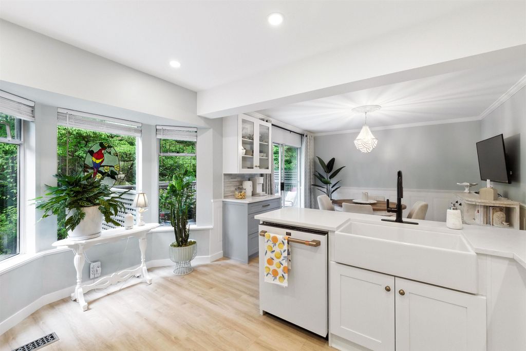 listing image 1107965545640444579