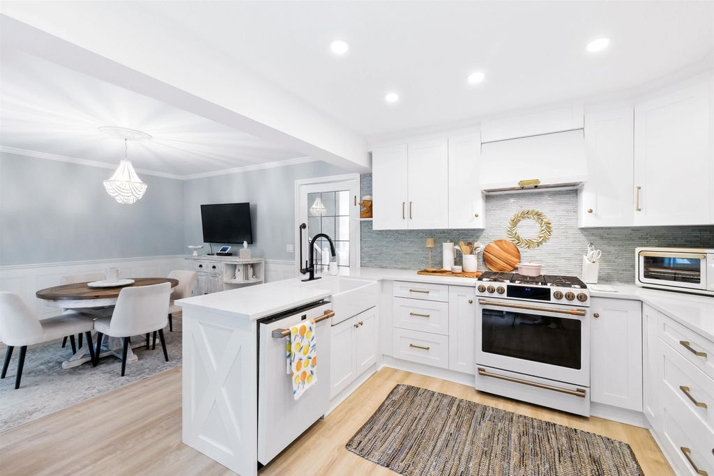 listing image 1108631252024621646