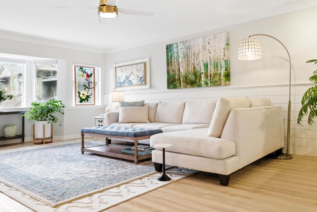 listing image 1107341967853760328