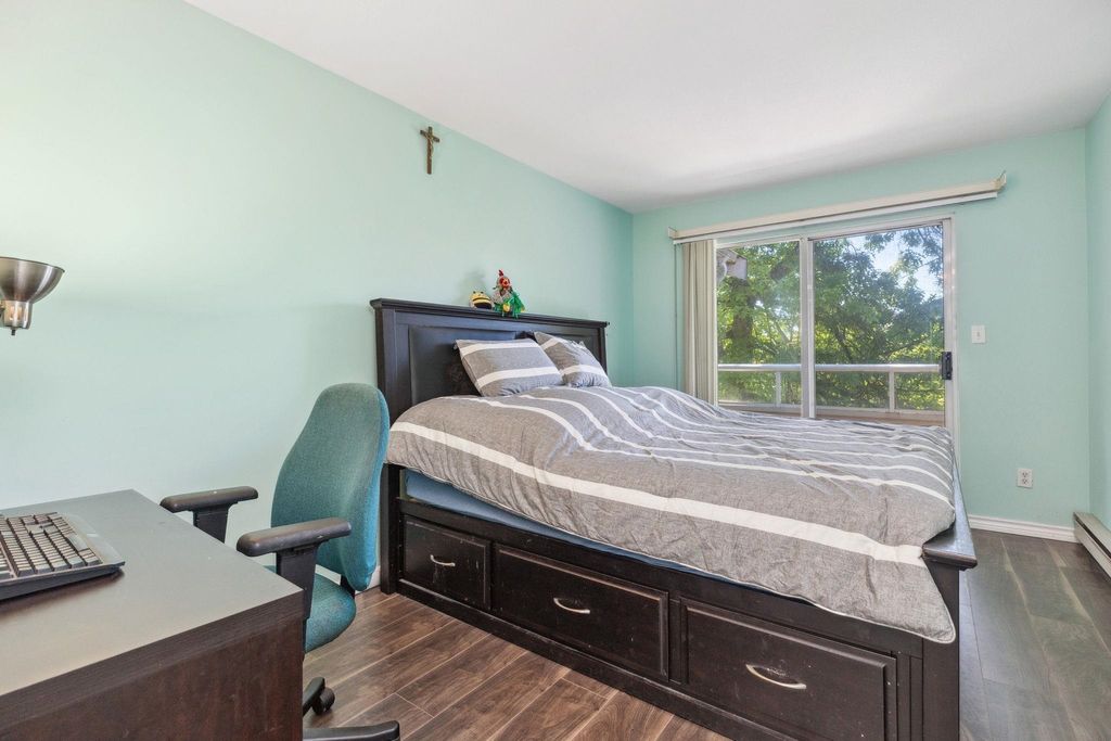 listing image 1105962718752576616