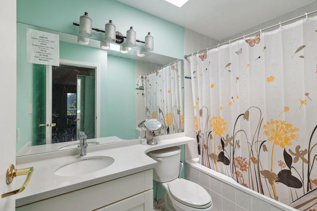 listing image 1100239073058404867