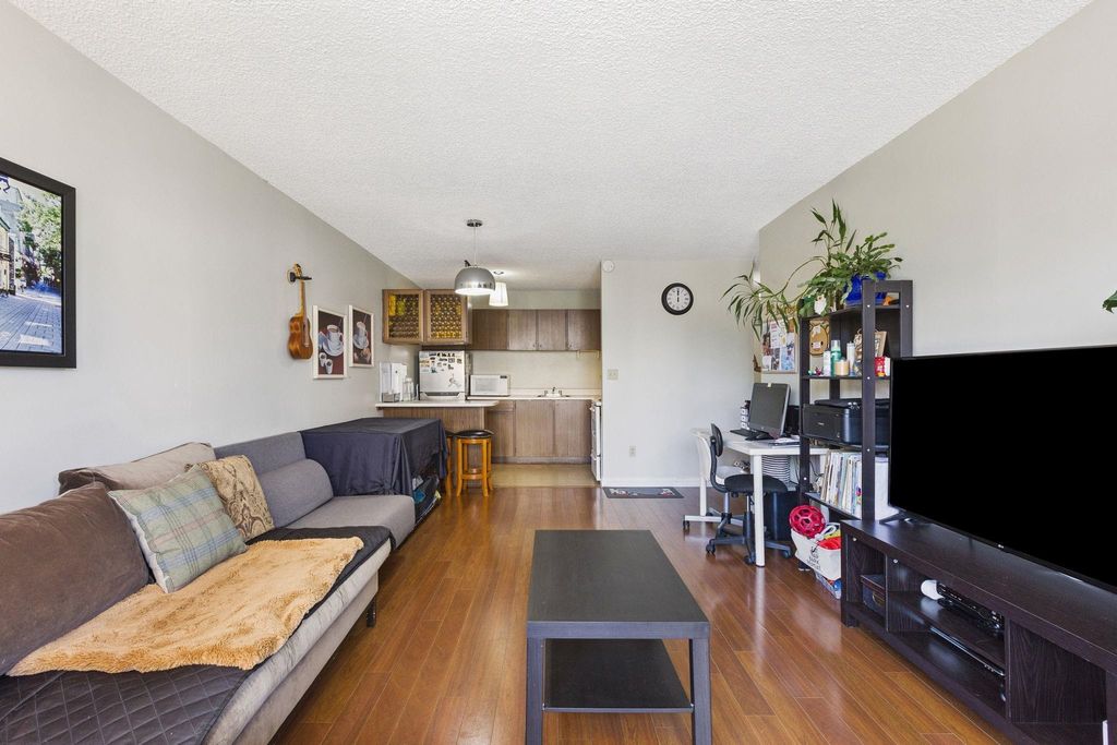 listing image 1104753597794958620