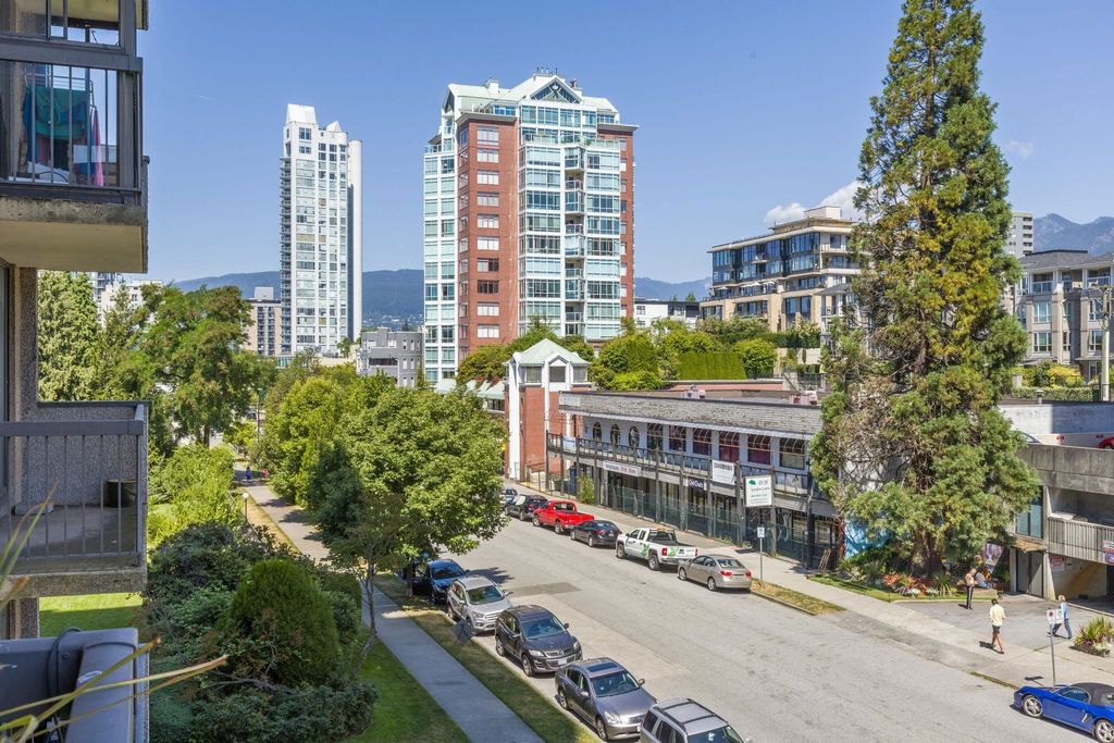 listing image 1108397459511330716