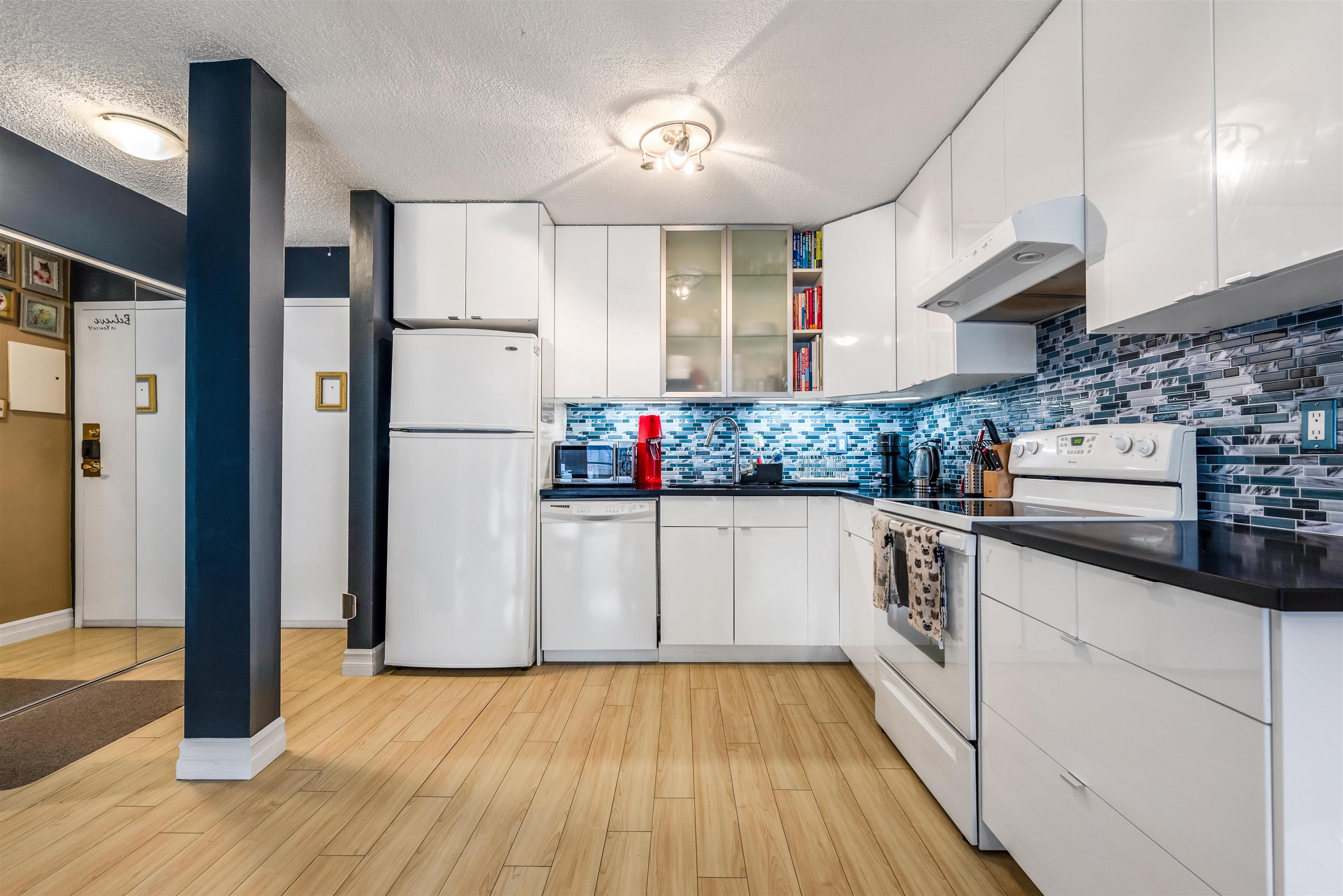 808 E 8 Avenue 208