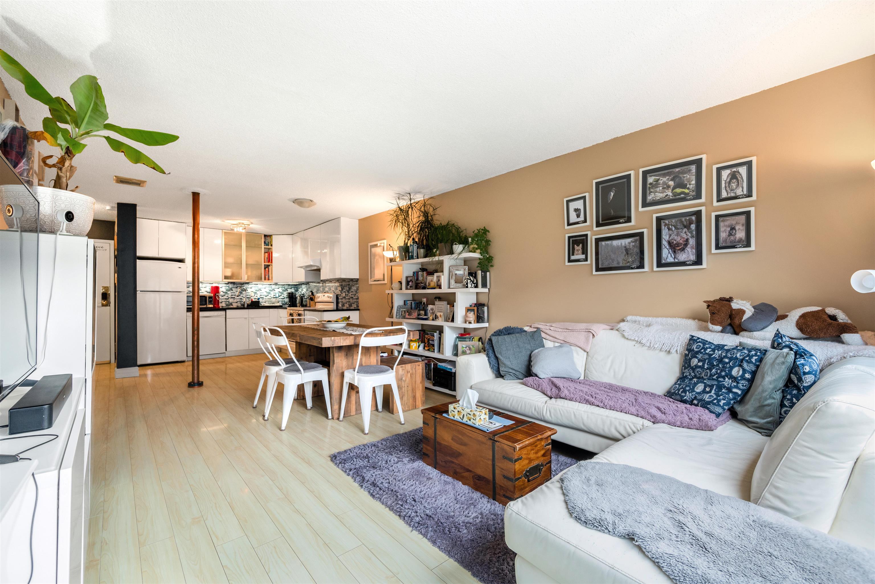 808 E 8 Avenue 208