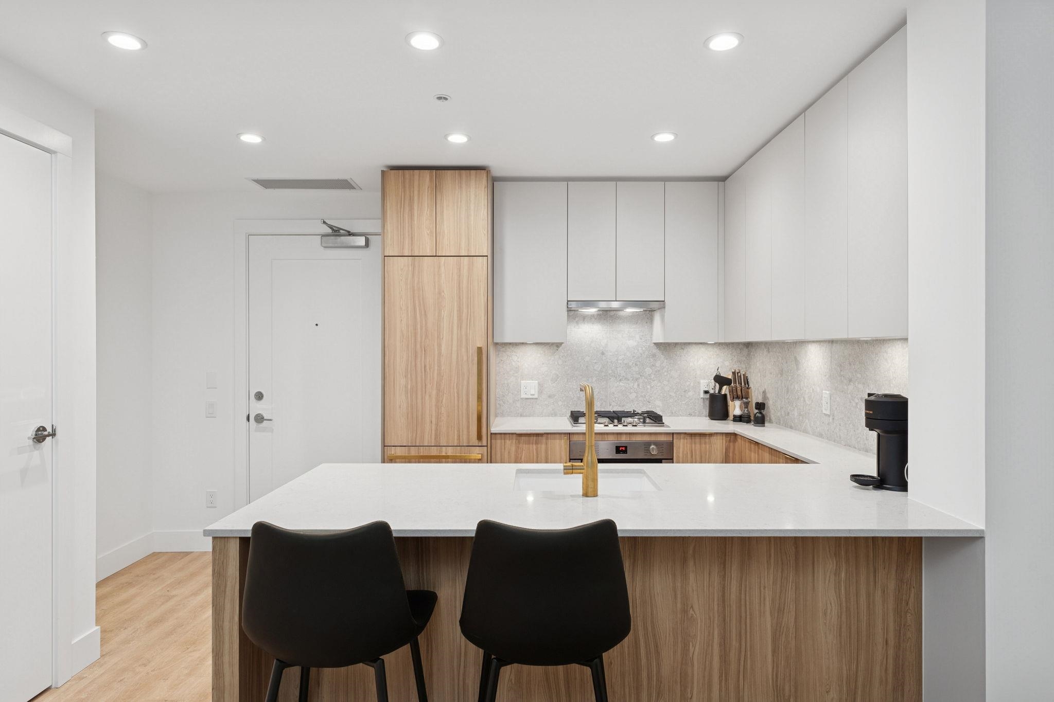 2375 Emery Court 208