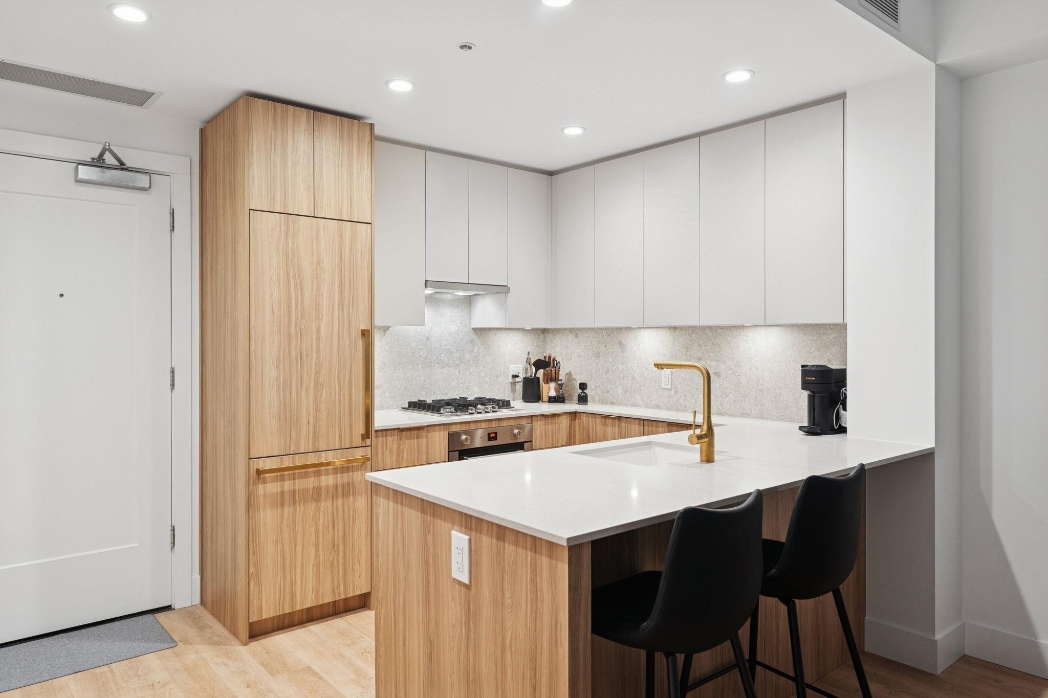 2375 Emery Court 208