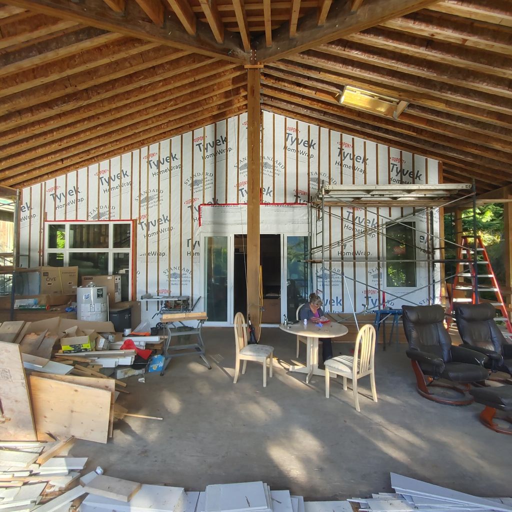 listing image 1102865495618421051