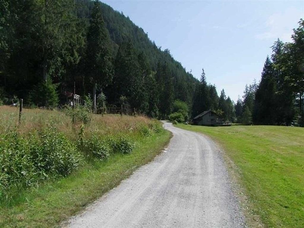 listing image 1100143488541593269