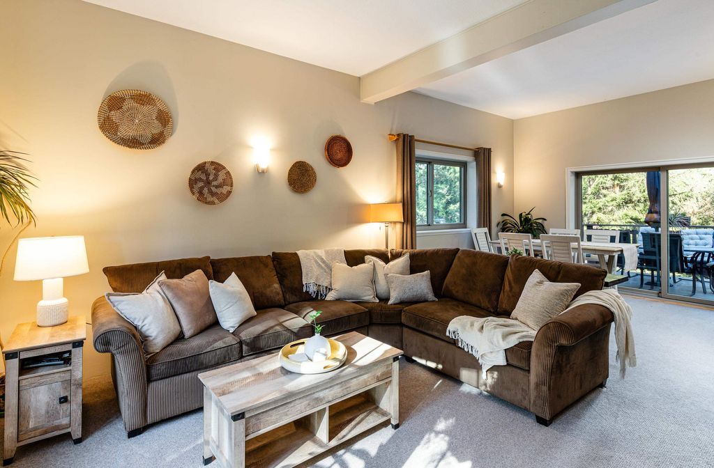 listing image 1102946194648030982