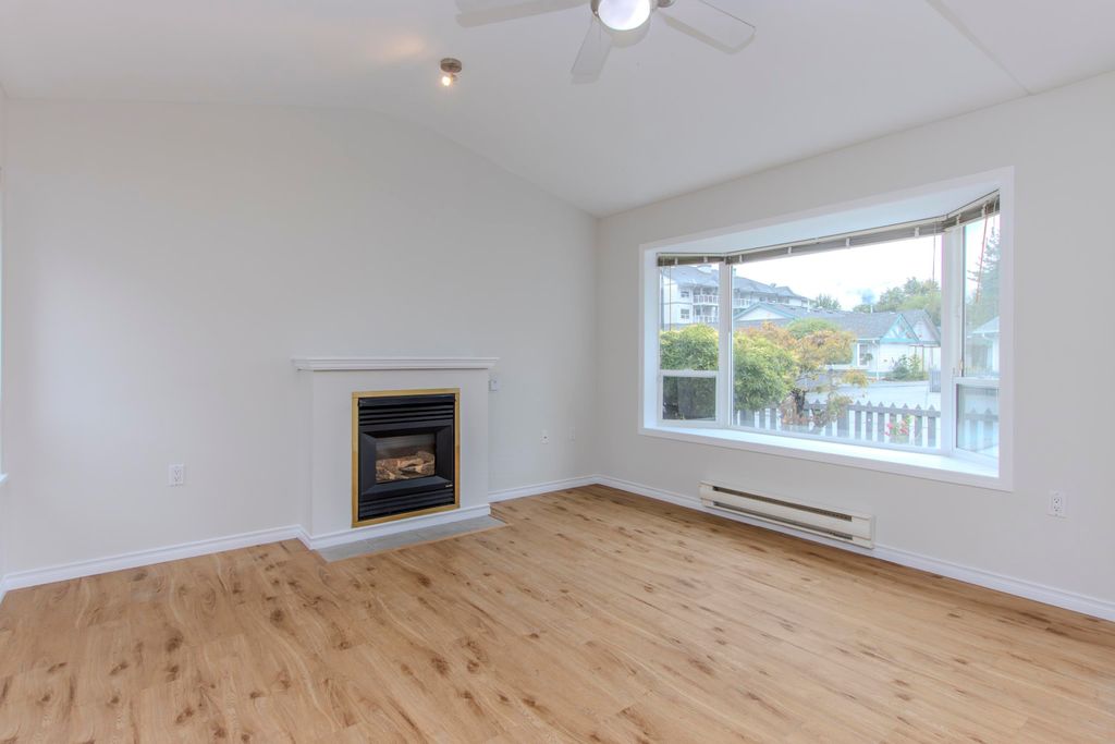 listing image 1107112212188487660