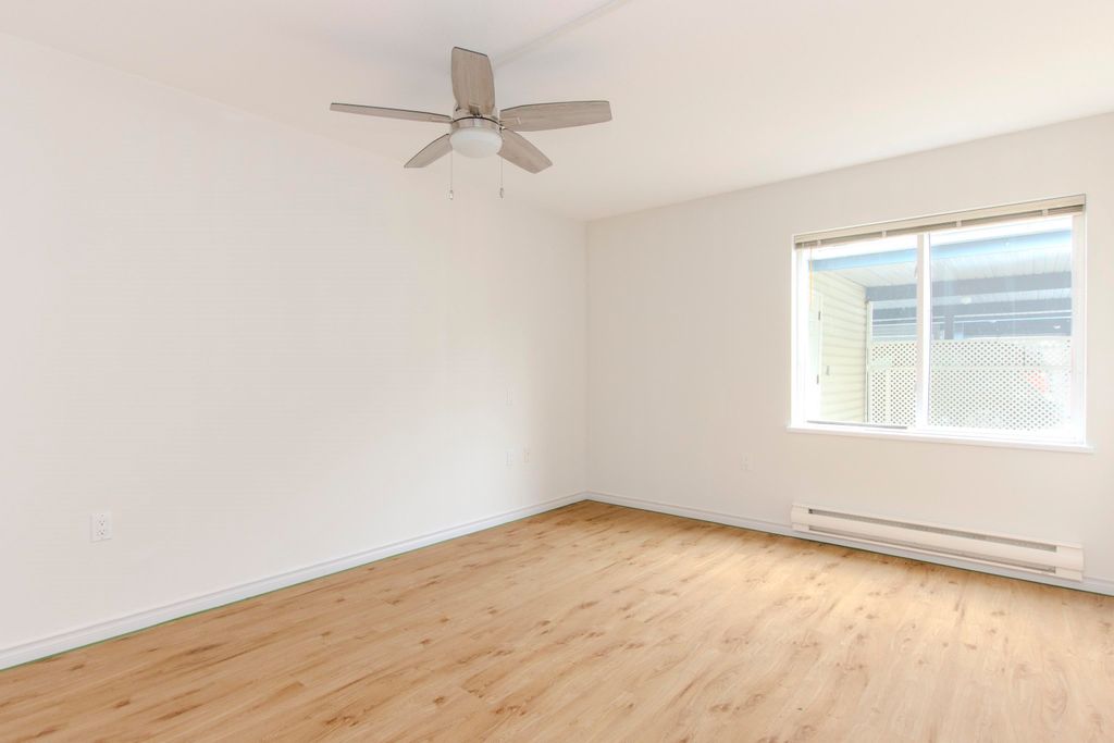 listing image 1102996324386344898