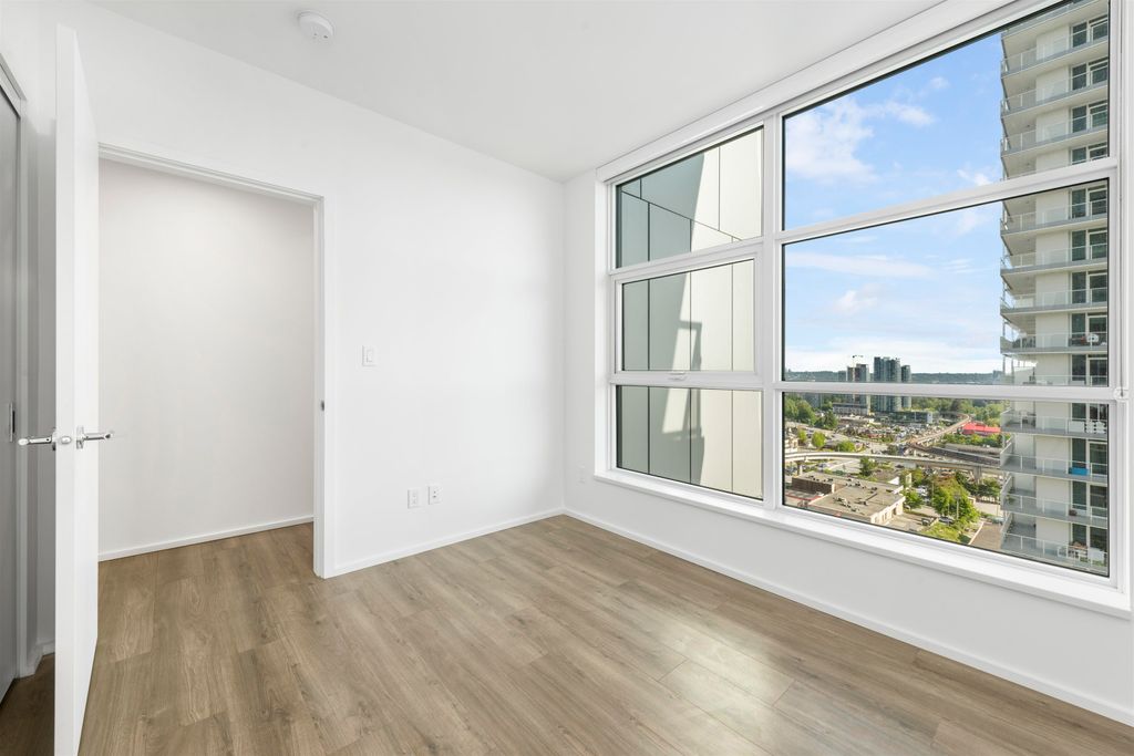 listing image 1101106830444014330
