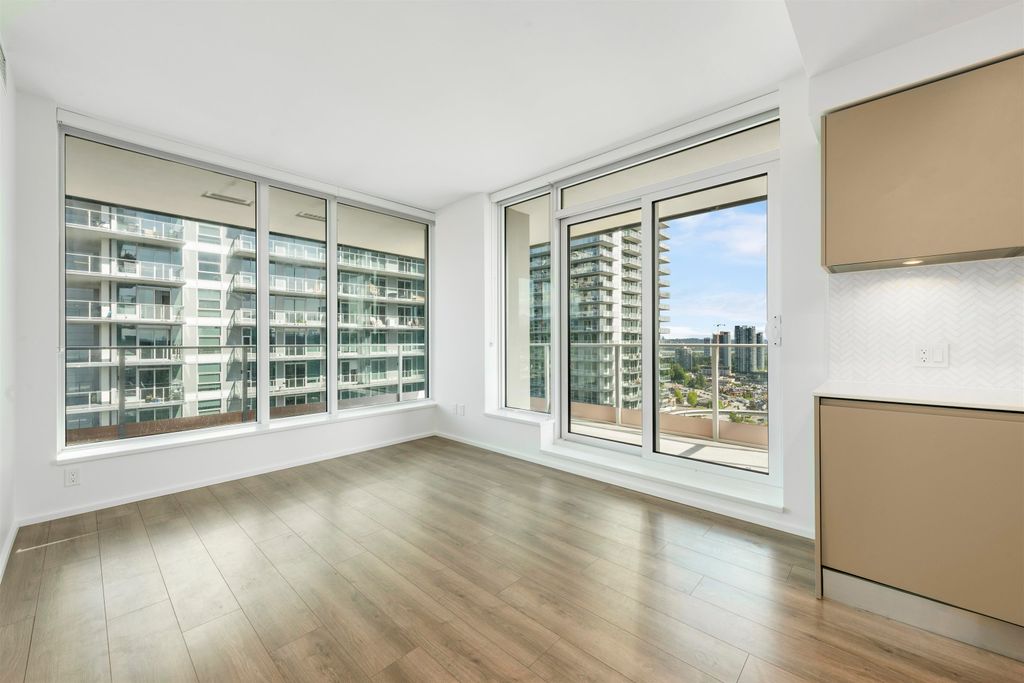 listing image 1100899136734693348