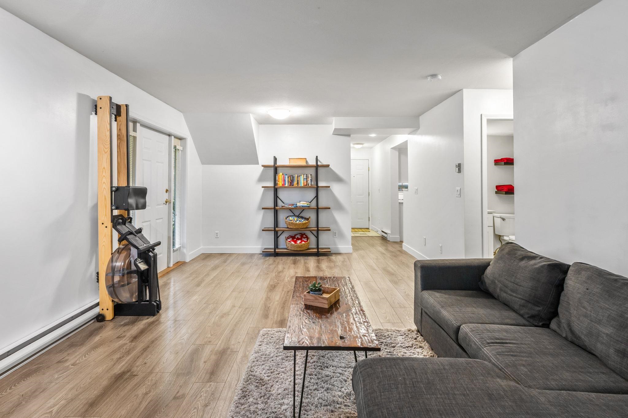 1561 Booth Avenue 85