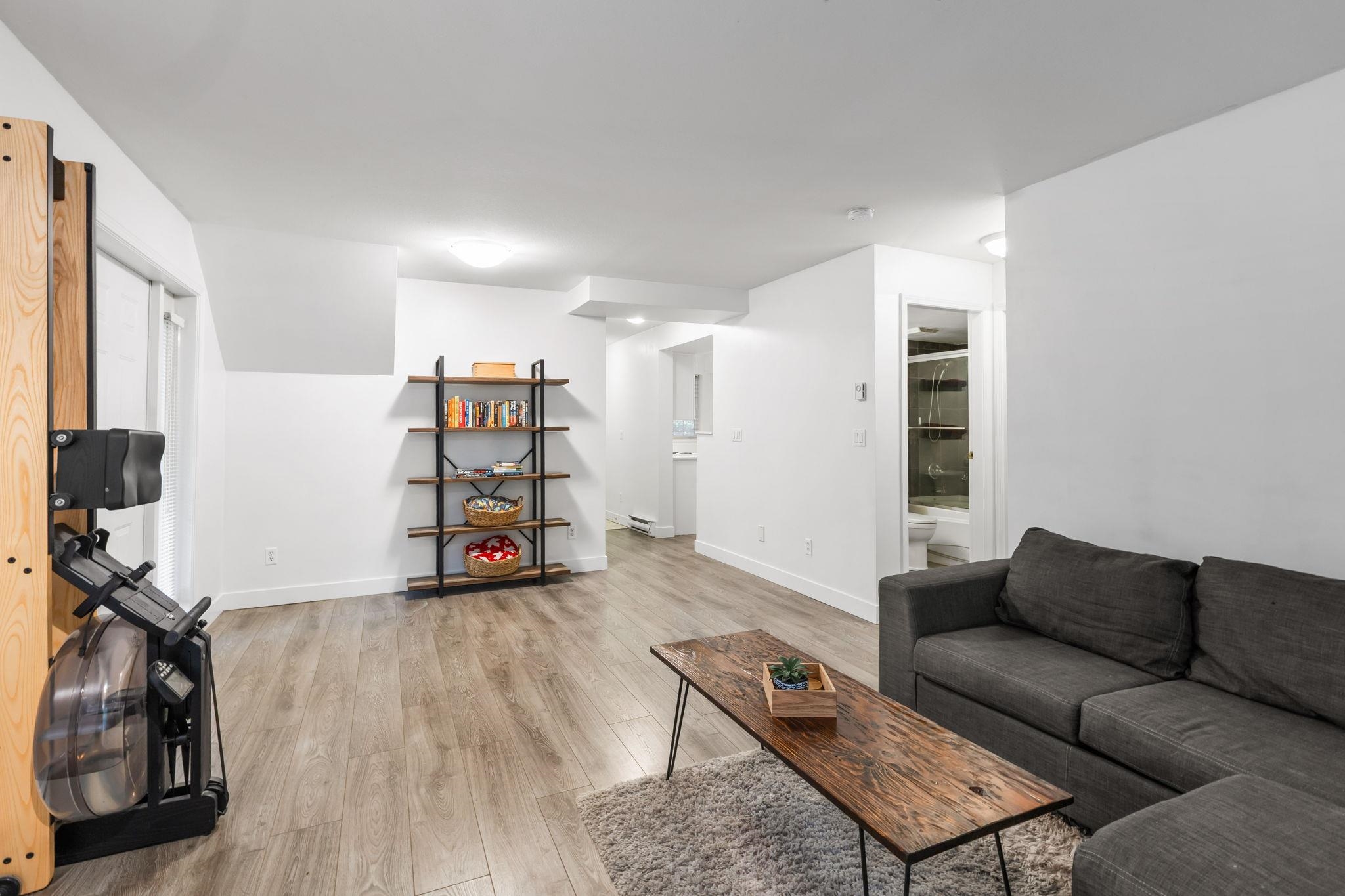 1561 Booth Avenue 85