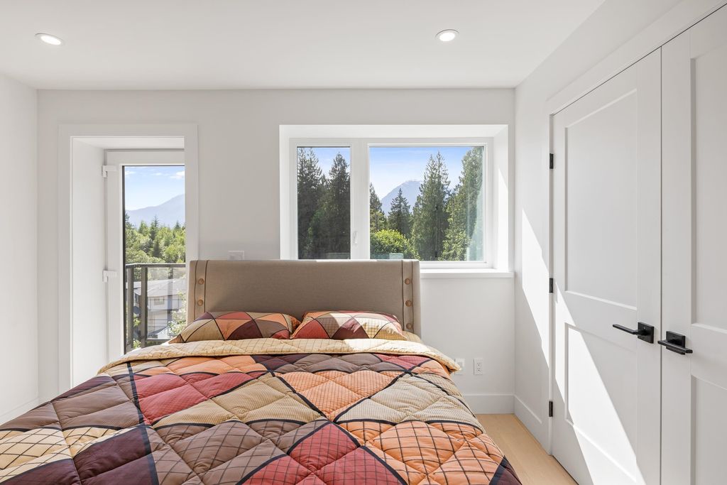 listing image 1107505341217847826