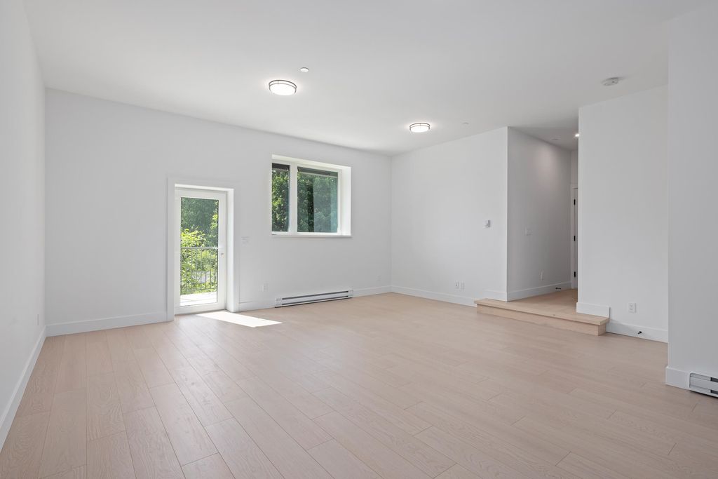 listing image 1102857331881612465