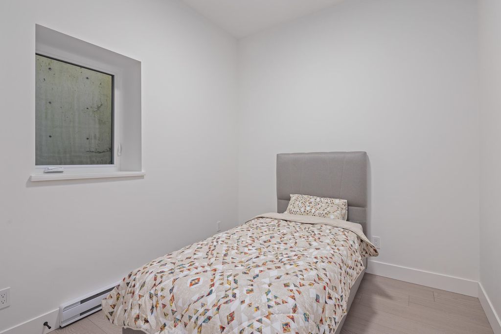 listing image 1103865481164025222