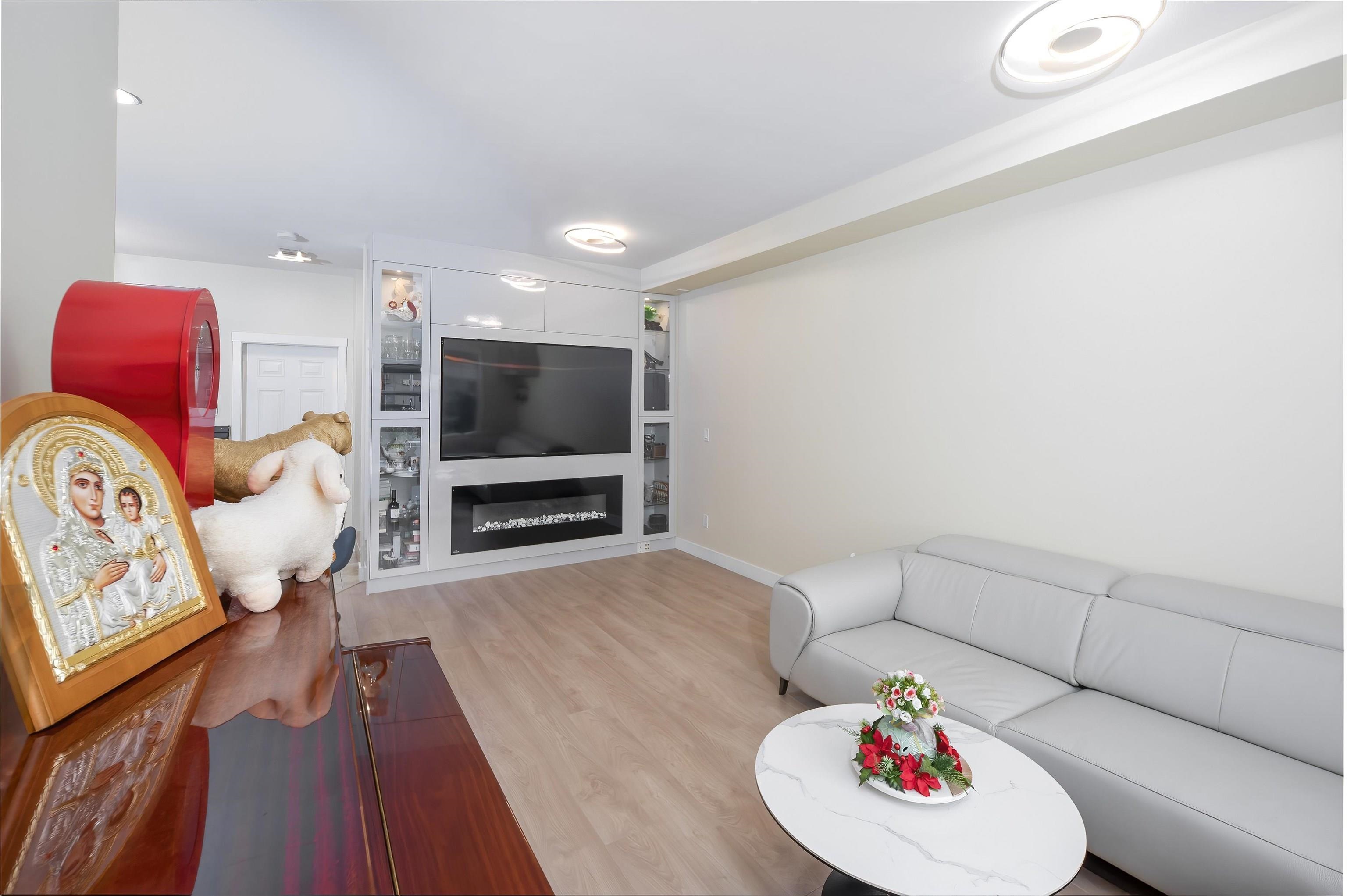 11393 Steveston Highway 37