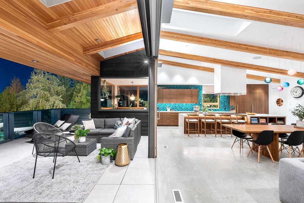 listing image 1105639438644955300