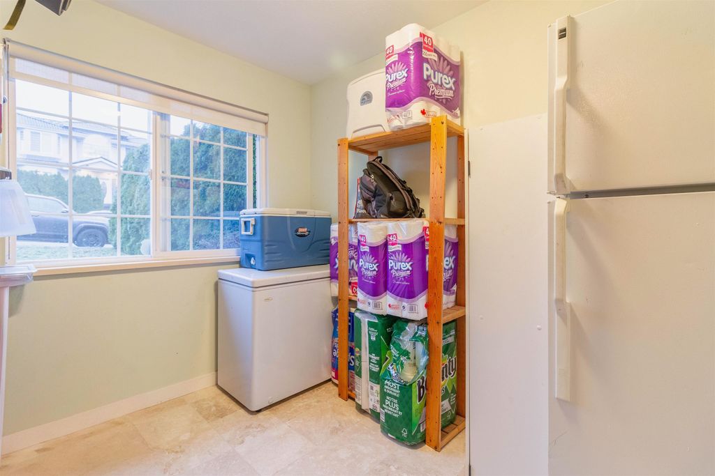 listing image 1105975966324963080