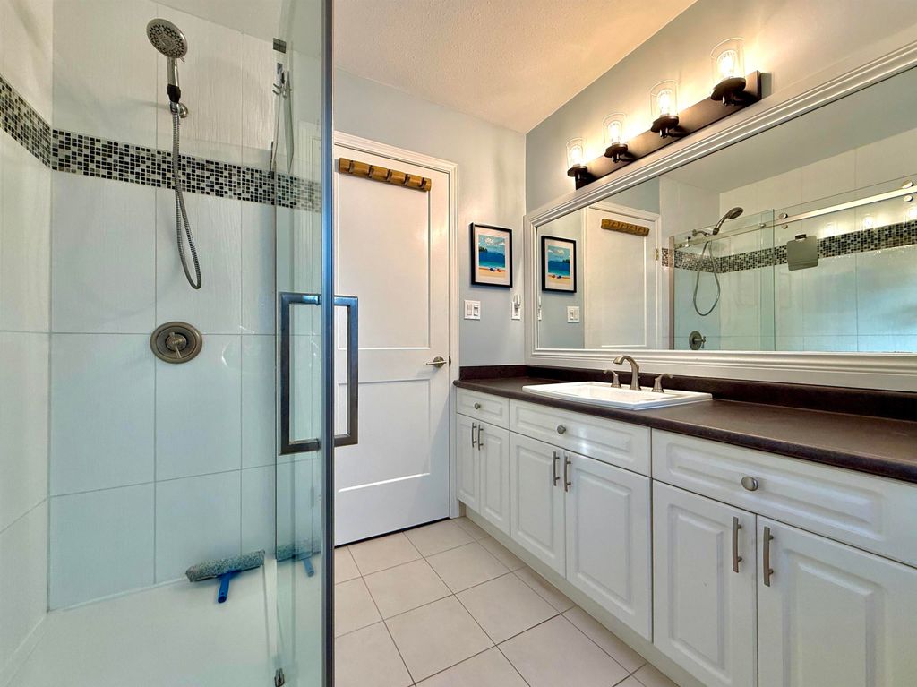 listing image 1100382950340603286