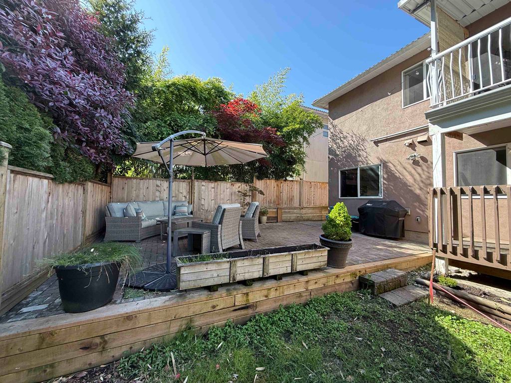 listing image 1102289143904686249