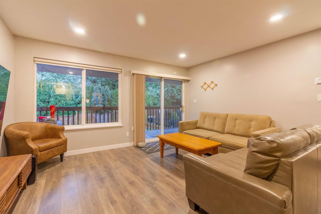 listing image 1103176977023336346
