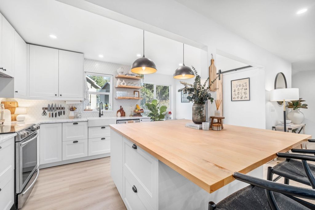 listing image 1103910124466114732